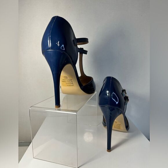 NWOB JG T-Strap Heels - Picture 3 of 4